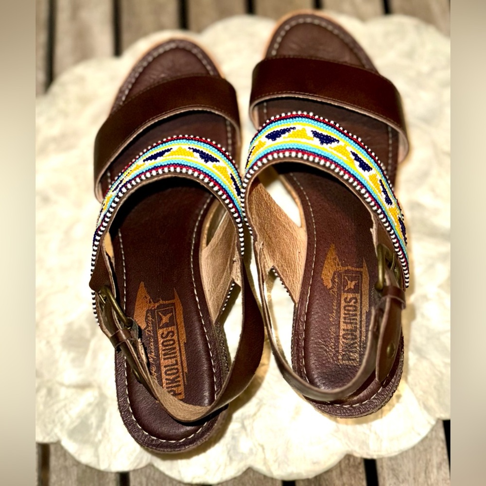 Women’s Pikolinos Brown Beaded Strappy Wedge Sandals! - Picture 2 of 8